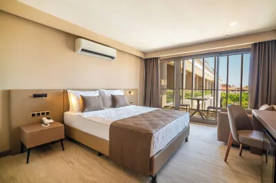 Prive Side Suite & Spa Hotel Hotel dekat Athena's Temple