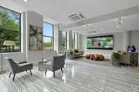 Rooftop Pool and Modern Amenities - Stylish Urban Escape