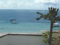 Elegant beach front apartment, pool, daily housekeeping, fast speed wi-fi