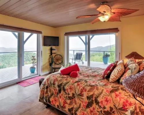 Breathtaking Panoramic Views of the British Virgin Islands from hot tub & pool! Hotels in Central