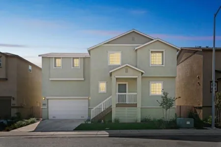 Brand new house, located of I-4, with easy access to the Valley and the Bay. Отели рядом с достопримечательностью «In Season»