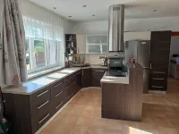 Enchanting 3-bedroom house in Královéhradecký kraj Hotels in Trutnov