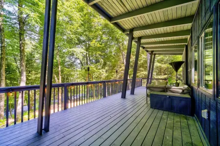 Catskills Mid-Century Modern 2-bedroom in Monticello, NY