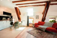 Studio 6 in city center with parking