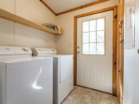 The Fish Cabin at the Riviera Resort in Neillsville, Wisconsin! デューハーストのホテル