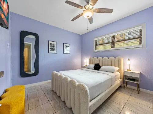 Pool and Hot Tub Retreat for Large Groups - Tropical Oasis