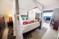Calabash Cove Resort and Spa - Adults Only Hotel a Charlotte