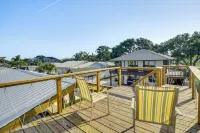 Outdoor Oasis w/ Boat Slip & Spa in St Augustine! - WiFi
