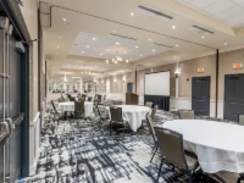 Hilton Promenade at Branson Landing Hotels in Taney County