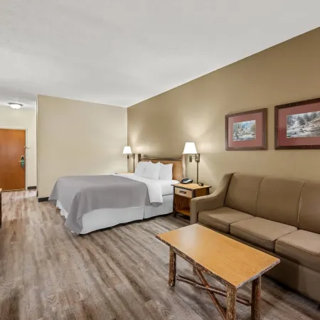 Quality Inn & Suites Отели в г. Уайз