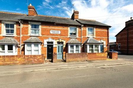 Salt House - From 150 Per Night Отели рядом с достопримечательностью «Stonor Park & Gardens»