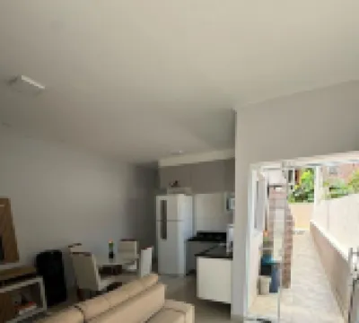 Vacation home in Itanhaém, a few minutes from the beach, with swimming pool and parking