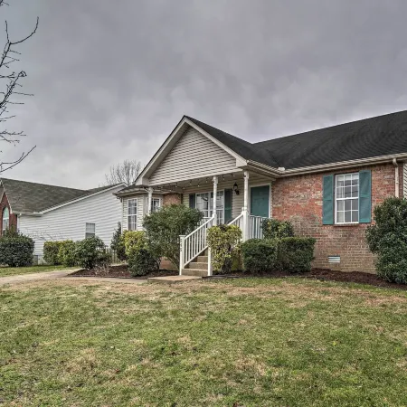 Suburban Getaway w/ Game Room, 19 Mi to Nashville!