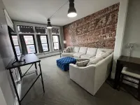 Historic Charm- 2 bedroom apartment, downtown Albert Lea