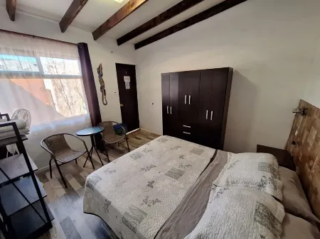 Hostal Atacama Ancestral Отели рядом с достопримечательностью «Centro San Pedro Atacama»
