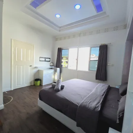 Titanic Residence-7 Minute Walk to the Beach