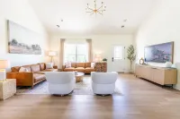 New Home in Tusculum - ALL King Beds! No Cleaning Fees!