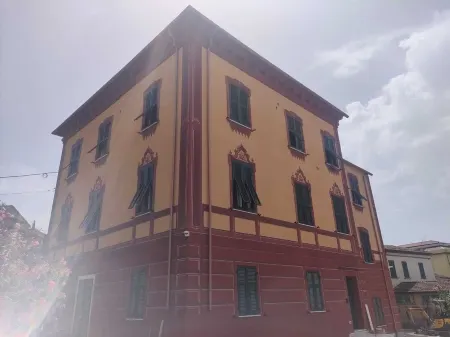 elegant apartment in the historic center of Sarzana Отели в г. Sarzana