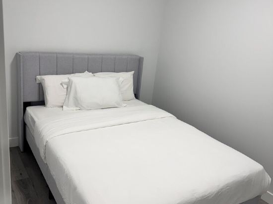 Modern Secondary Suite in SetonPrivate Entrance)