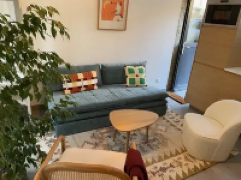Small two-room house 5 minutes from Chantilly! 古維約酒店