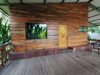 Rustic cabin in La Fortuna/ (Breakfast included)