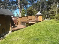 Stunning Sea Views, Hot Tub, Sauna, King Bed, Private and Sunny. Hotels near Navarro Point Preserve and Scenic Trail