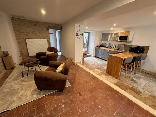 Au petit Langres: Downtown accommodation Hotels in Langres