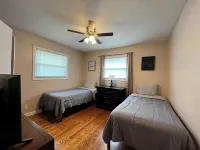 The Shaded Retreat Hotels in Shively