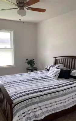 Charming 3-bedroom house in Belle Vernon with WiFi and AC