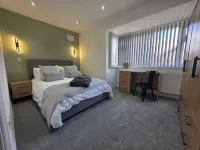 House - Sleeps 4 - Parking - Garden - City Centre