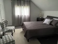 Gladstone Beach Home Near Harbor & Main Street with Gated Yard, Pet Friendly Hotels in Gladstone