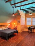 Historic Home with Whimsical Theme located 3 blocks from Shiner Brewery