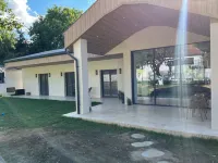 Luxury Villa with jacuzzi in Bran Hoteles en Șimon