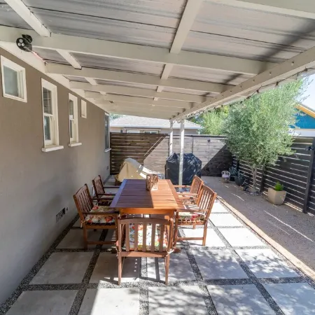 Walk to Tasting Rooms ~ Prime Location + Firepit