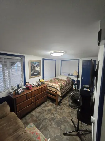 4-bedroom cabin on Fantastic High Rock Lake