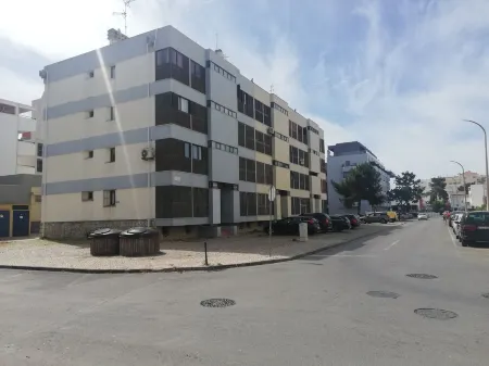 Monte Gordo - 2 bedroom apartment 0.5 km from the beach for relaxing vacations Отели в г. Monte Gordo