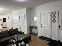 Elegant 3BD Home in Beaumont, Double Garage 2.5WC.WiFi, Near Airport, Workspace. Hotels in Leduc County