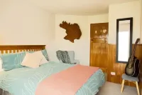 Magical Oceanfront Spot Hotels in Hapuku