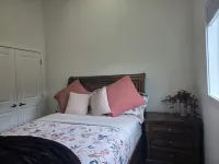 Luxury Lodge Getaway. W/ private entrance in the luxurious part of Prince George