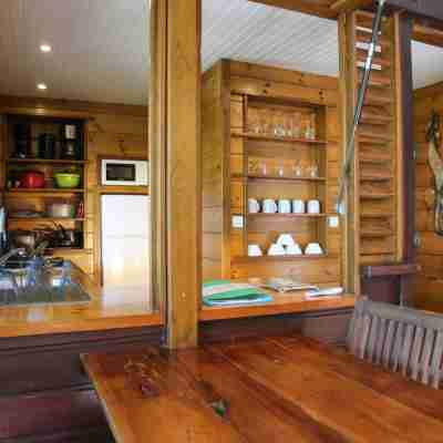 Bungalow 5 Pers. Vue mer et Montagne, Cuisine Équipée. Réservez Votre Paradis! Dining/Meeting Rooms