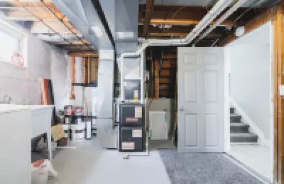 The Hanna Home- Inground Pool โรงแรมในซาร์เนีย