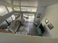 Cozy Condo 323-bedroom condo with WiFi, AC in charming Cedar Key