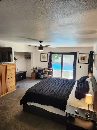 Pet Friendly MIL Suite, Caldwell, ID. Private Hot Tub/Pool in Beautiful Backyard Отели рядом с достопримечательностью «Парк Ротари Понд»