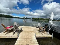 Lakeside Bliss Tait Lake – Cozy 3 Bed Cottage with Hot Tub & Private Waterfront! Hotel a Bancroft
