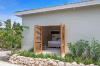 Villa 29 - Moderne Luxe Villa met Adembenemend Zeezicht en Privé Zwembad Hotels near Curaçao Rif Mangrove Park