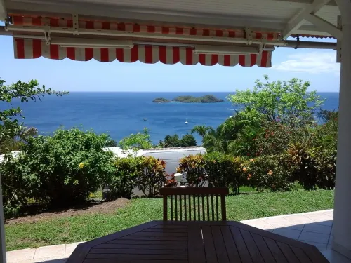 GITES + SWIMMING POOL AND SPA, 5 Mn FROM MALENDURE BEACH AND VIEW OF THE PIGEON ISLANDS