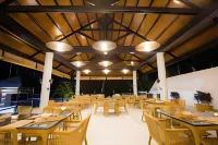 Holiday Suites Port Barton فنادق في سان فيسنتي