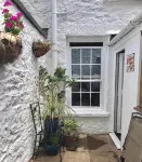 Fisherman's Cottage - seconds from the sea, harbour & restaurants. Hotels in Brixham Civil Parish