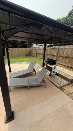 PRIVATE POOL PARADISE located in peaceful & quiet neighborhood in Prattville AL