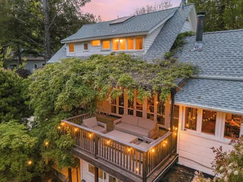Dreamy 4-bedroom Estate in Beautiful Downtown Nevada City with Pool